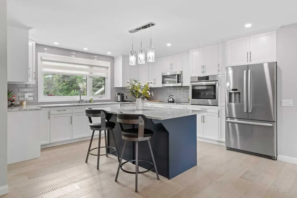 260 Parkview Place SE Calgary AB T2J4W6