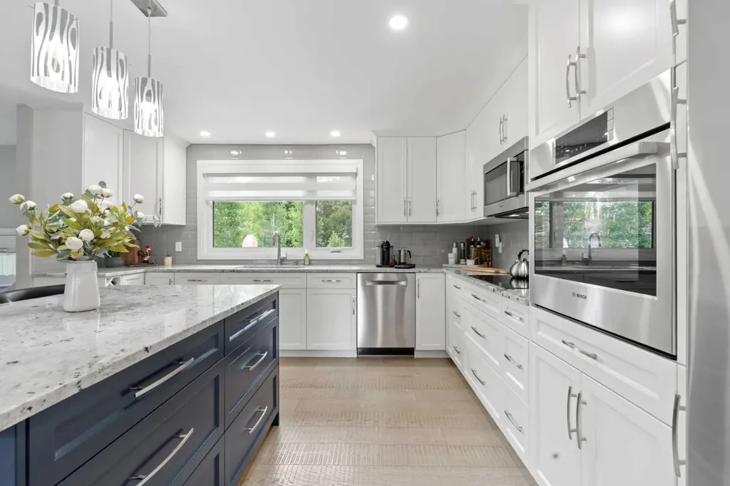 260 Parkview Place SE Calgary AB T2J4W6