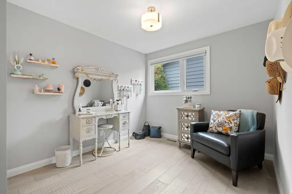 260 Parkview Place SE Calgary AB T2J4W6