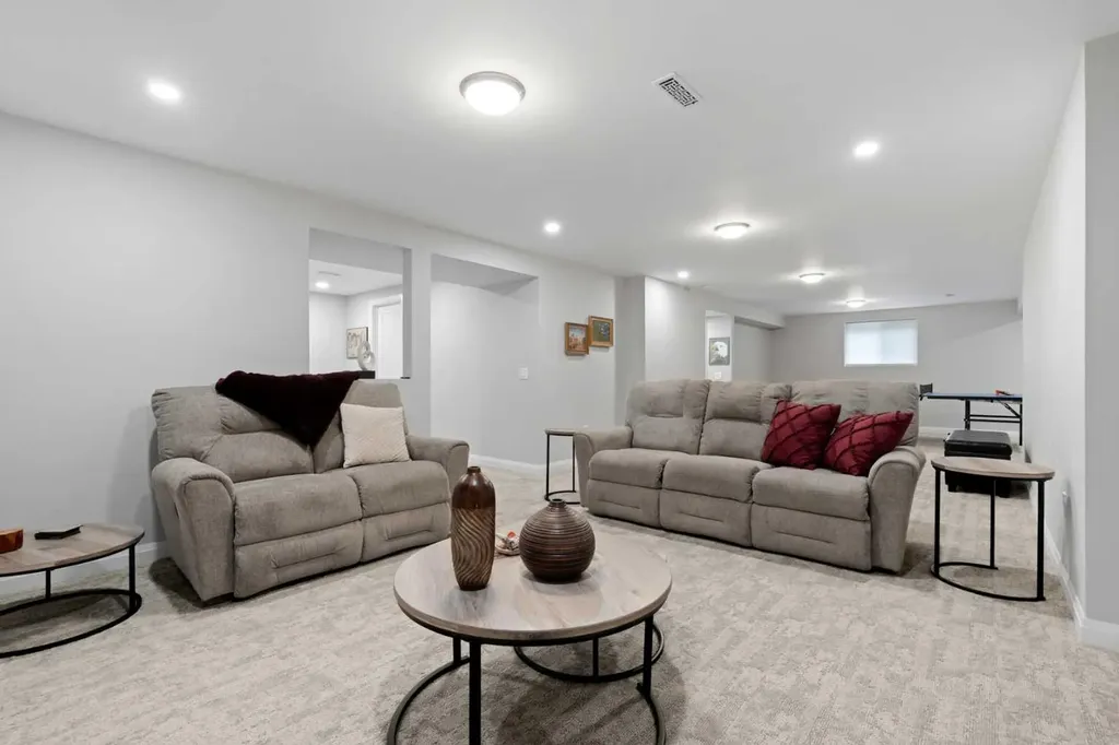 260 Parkview Place SE Calgary AB T2J4W6