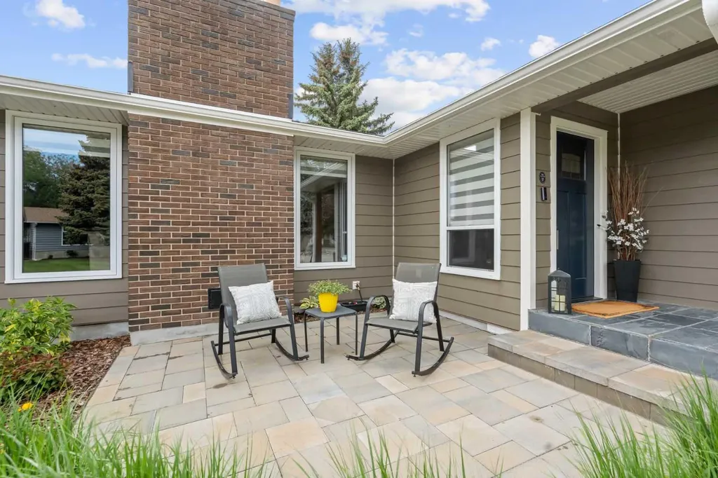 260 Parkview Place SE Calgary AB T2J4W6