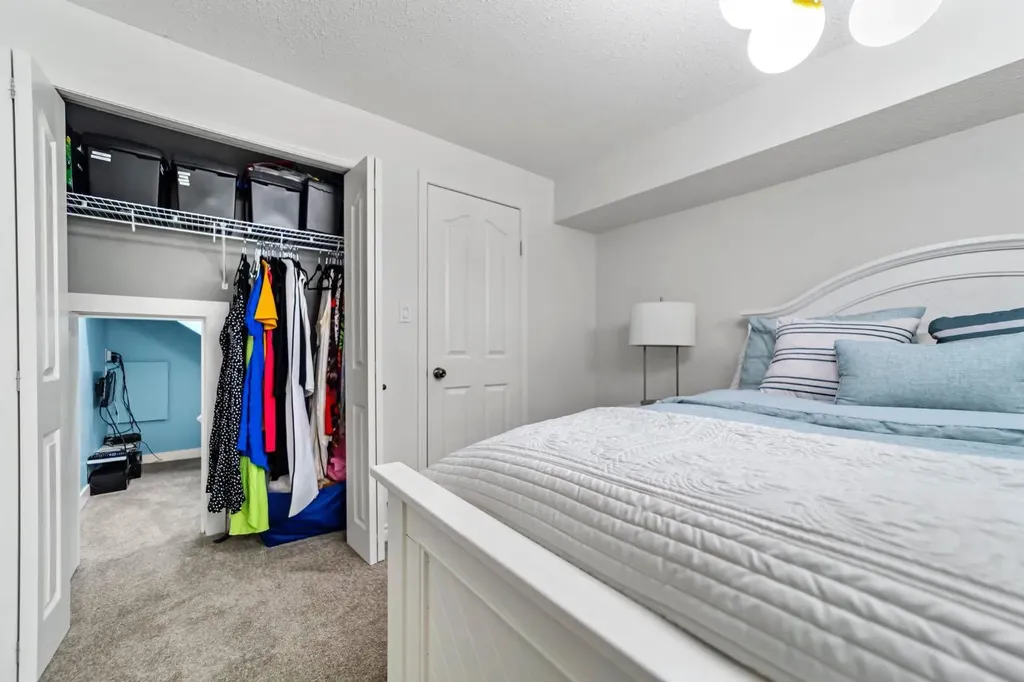 4516 67 Street Camrose AB T4V 2P9