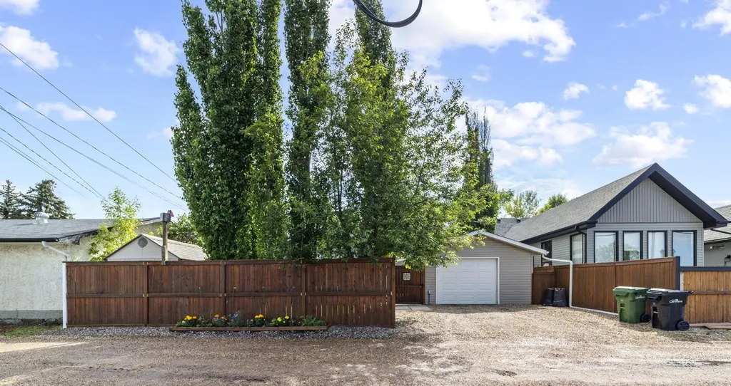 4516 67 Street Camrose AB T4V 2P9