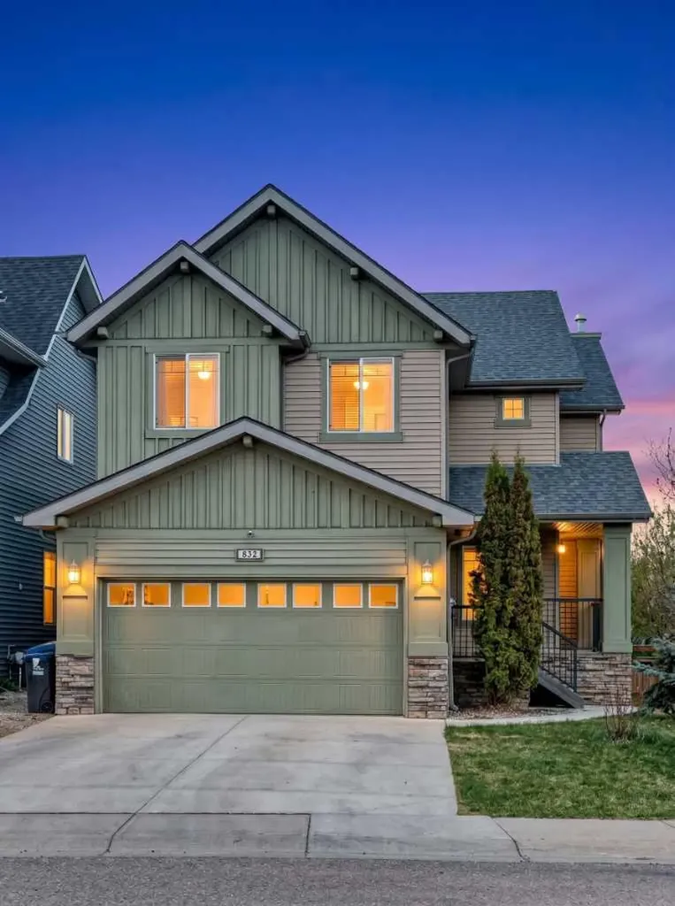 832 Coopers Square SW Airdrie AB t4b 0g5