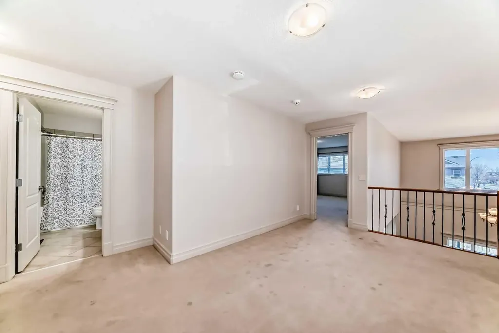 832 Coopers Square SW Airdrie AB t4b 0g5