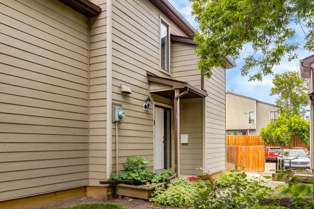 103 Grier Terrace NE Calgary AB T2K 5Y6