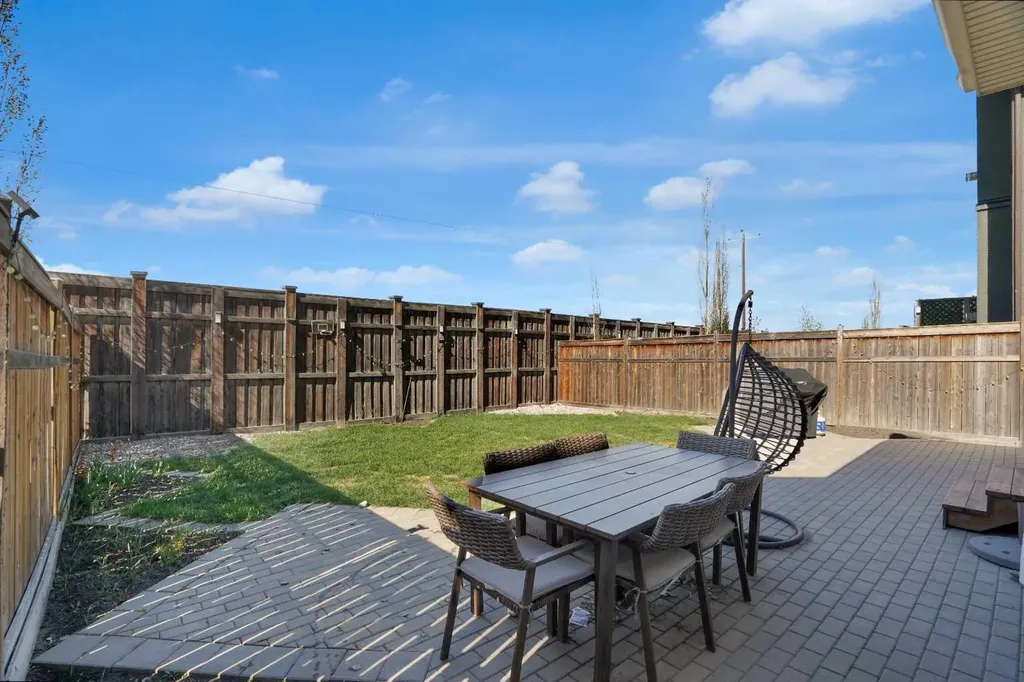 115 Mahogany Way SE Calgary AB T3M 1N5