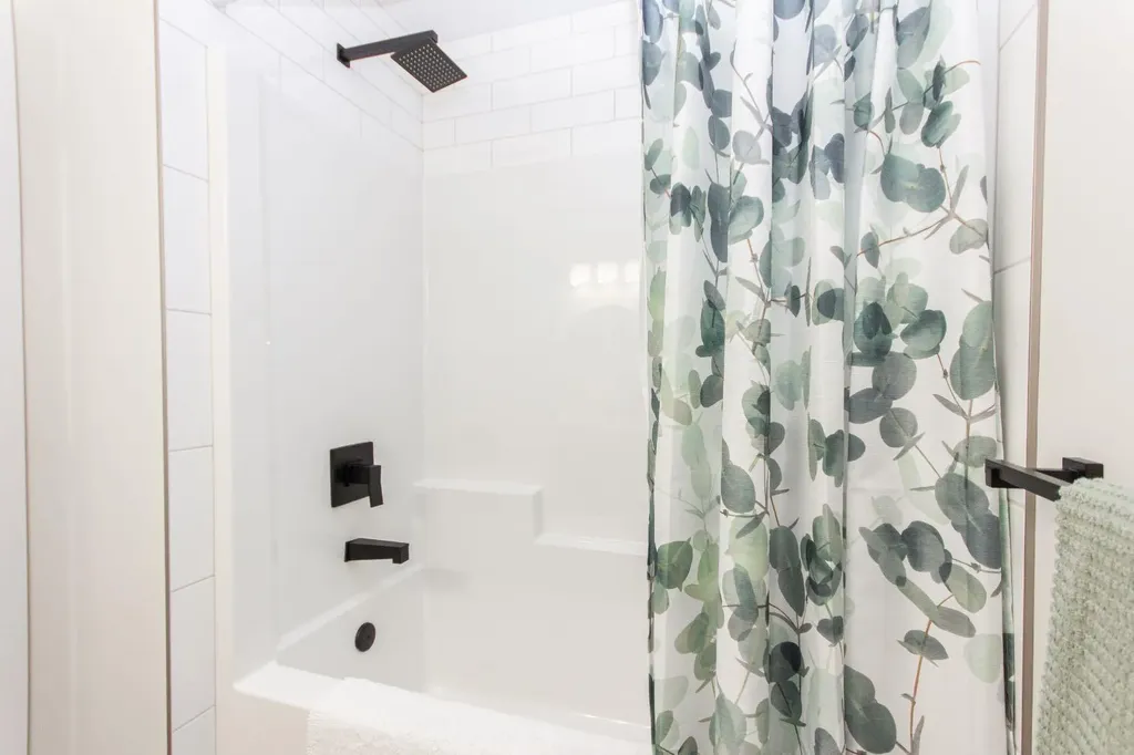 224 Emerald Drive Red Deer AB T4P 3E2