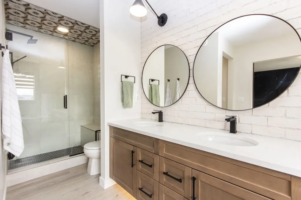 224 Emerald Drive Red Deer AB T4P 3E2
