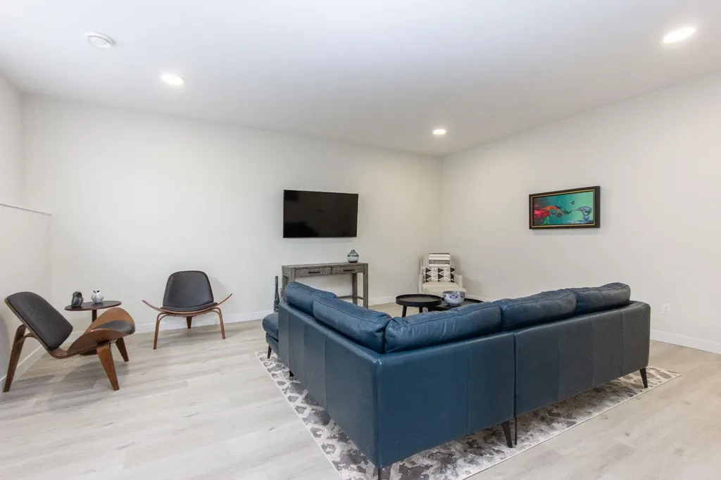 224 Emerald Drive Red Deer AB T4P 3E2