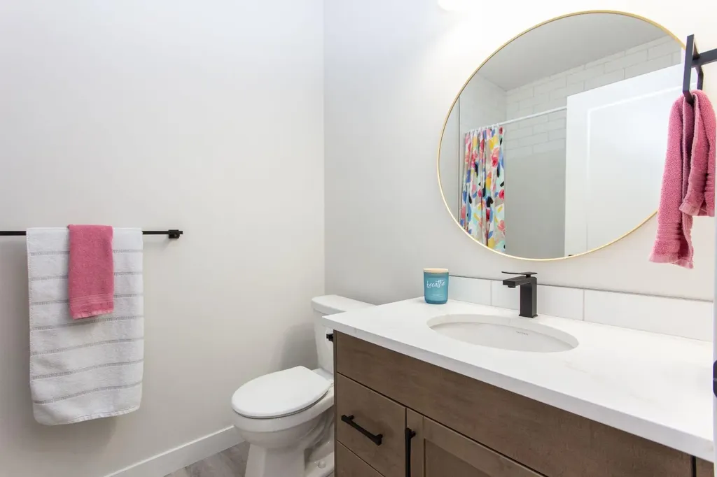 224 Emerald Drive Red Deer AB T4P 3E2