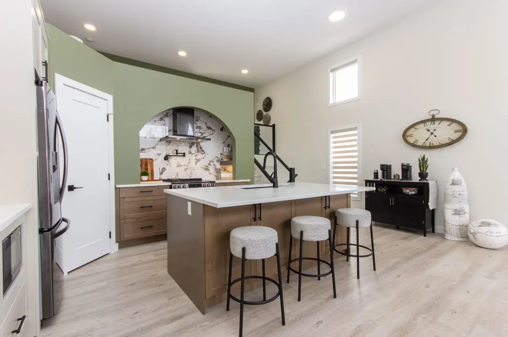 224 Emerald Drive Red Deer AB T4P 3E2