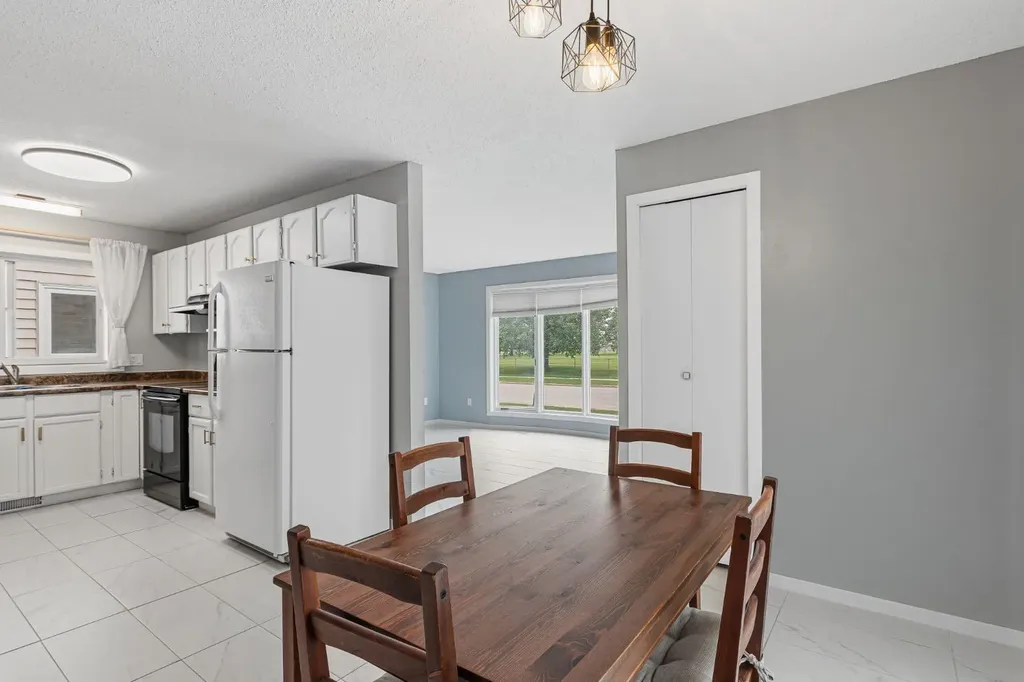 2814 45 Avenue Lloydminster SK S9V 1T1