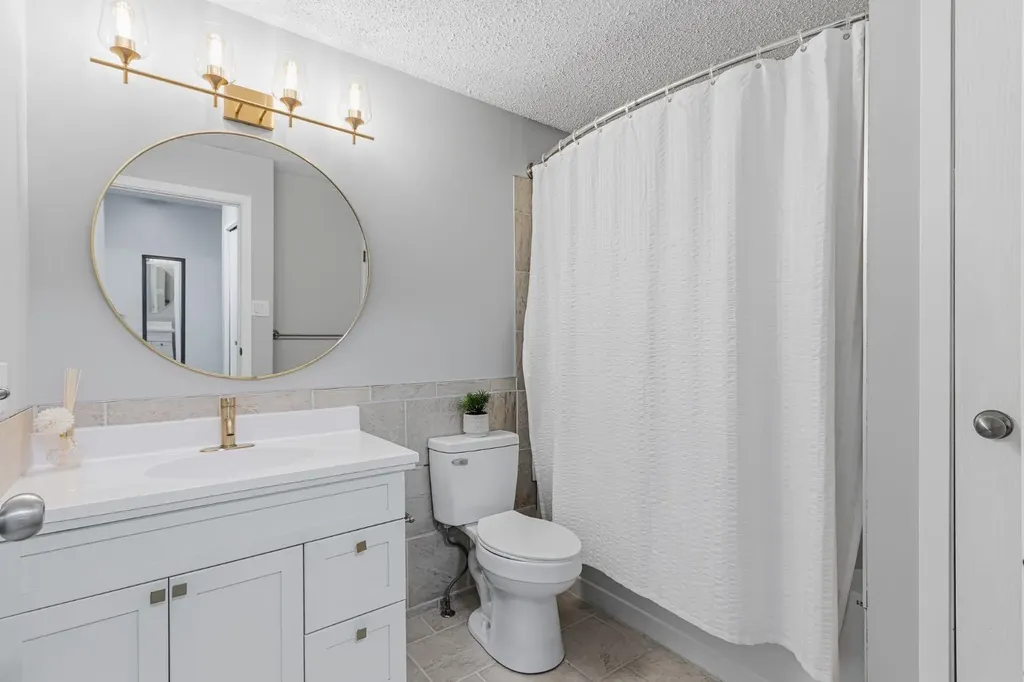 2814 45 Avenue Lloydminster SK S9V 1T1