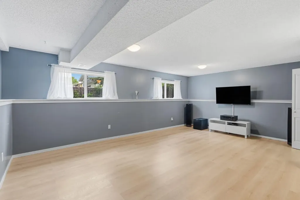 2814 45 Avenue Lloydminster SK S9V 1T1