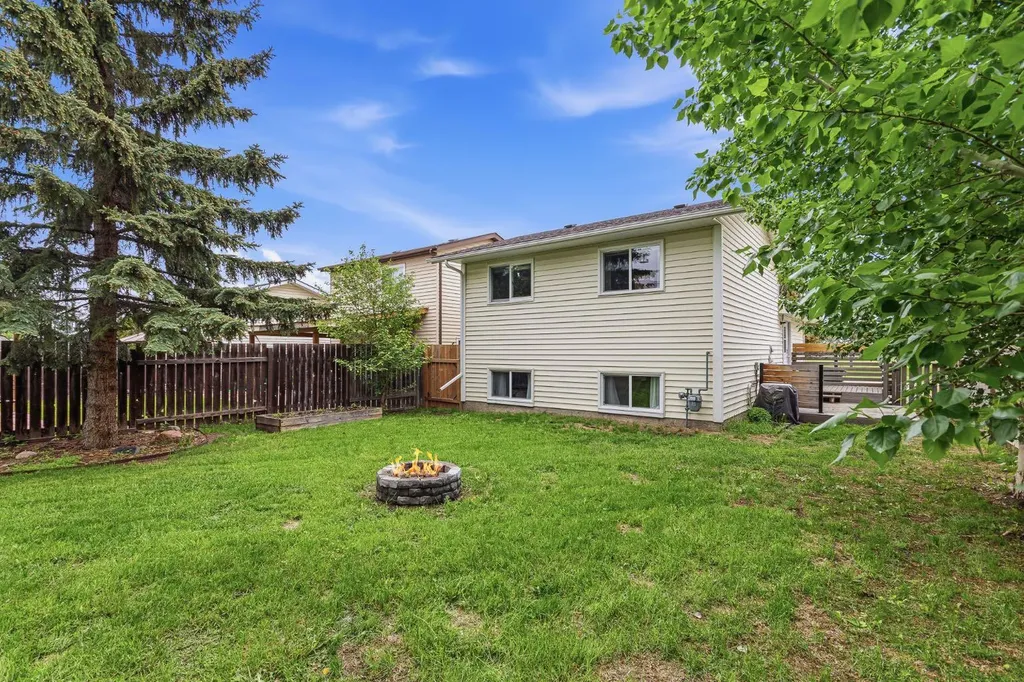 2814 45 Avenue Lloydminster SK S9V 1T1