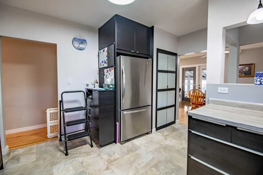 5024 43 Street Innisfail AB T4G 1K2
