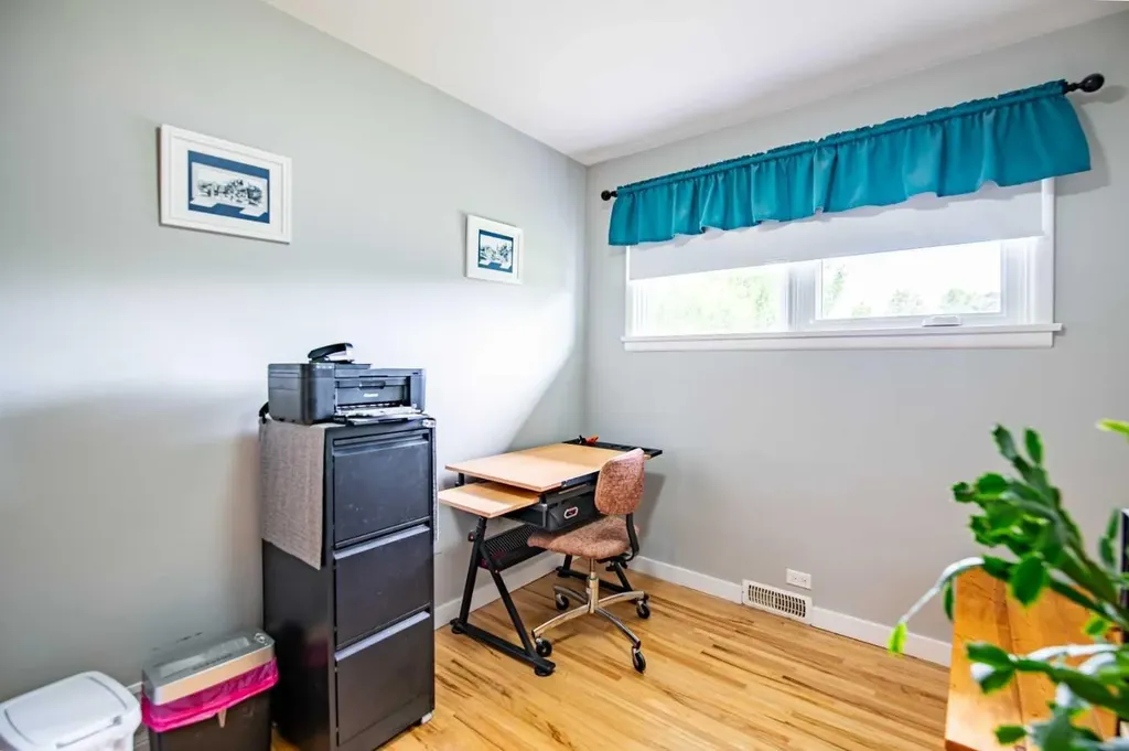5024 43 Street Innisfail AB T4G 1K2