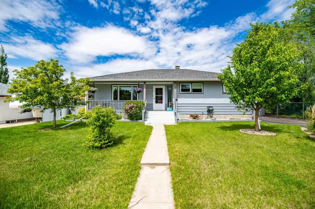 5024 43 Street Innisfail AB T4G 1K2