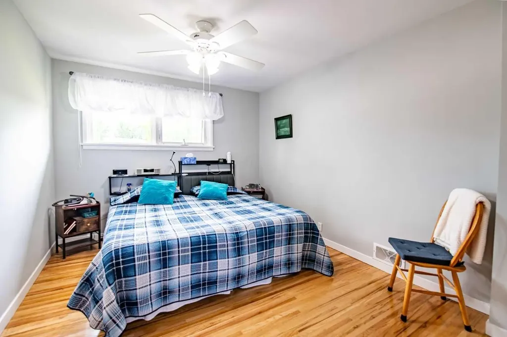 5024 43 Street Innisfail AB T4G 1K2