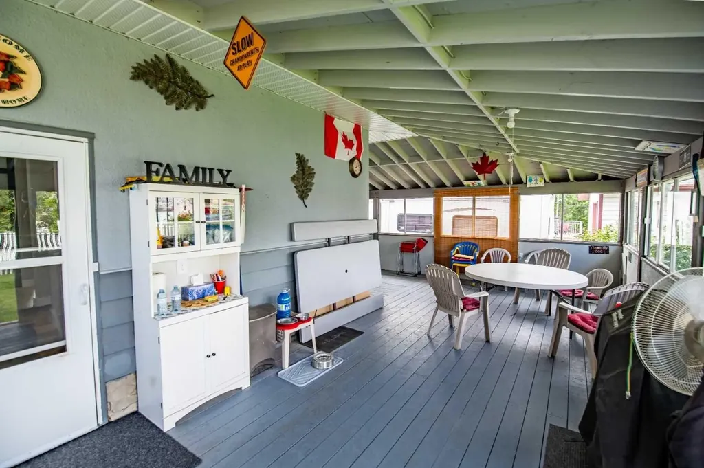 5024 43 Street Innisfail AB T4G 1K2