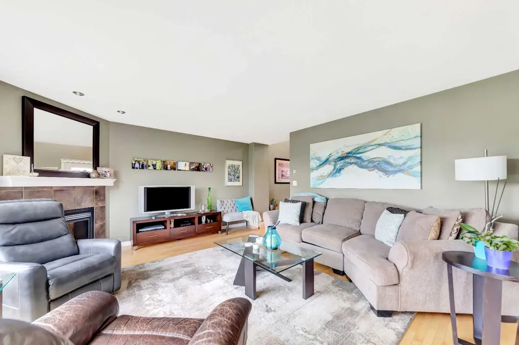 2111 56 Avenue Lloydminster AB T9V 2W2