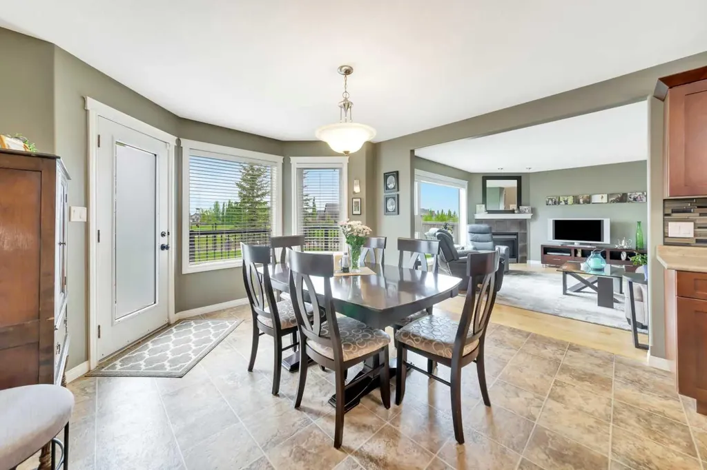 2111 56 Avenue Lloydminster AB T9V 2W2