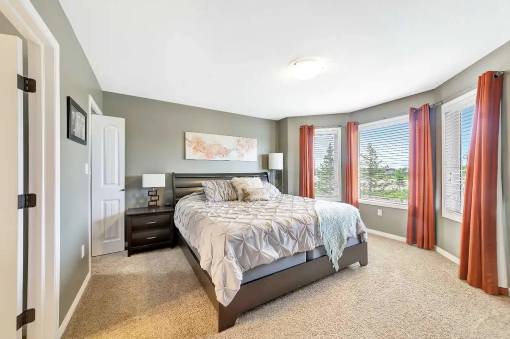 2111 56 Avenue Lloydminster AB T9V 2W2