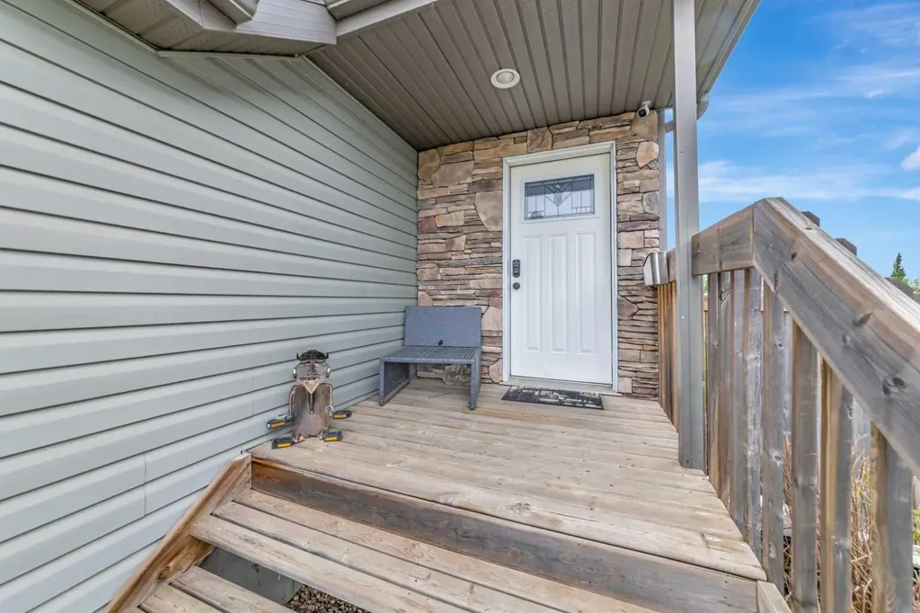 2111 56 Avenue Lloydminster AB T9V 2W2