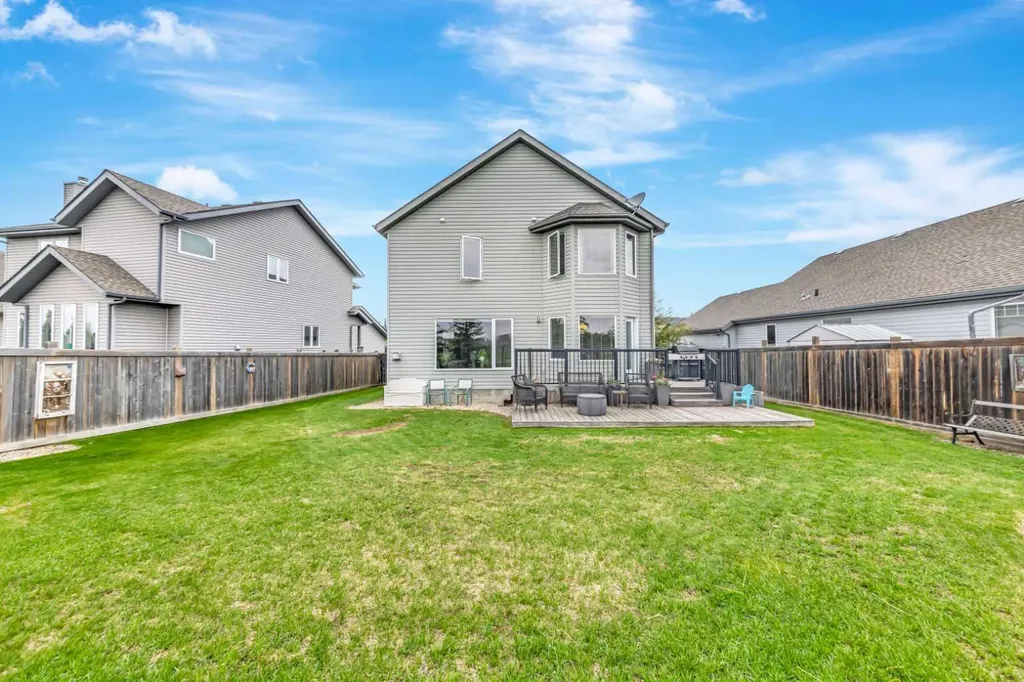 2111 56 Avenue Lloydminster AB T9V 2W2