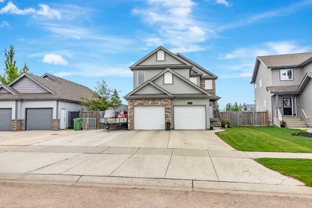2111 56 Avenue Lloydminster AB T9V 2W2