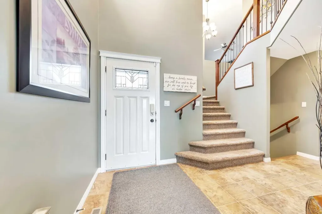 2111 56 Avenue Lloydminster AB T9V 2W2