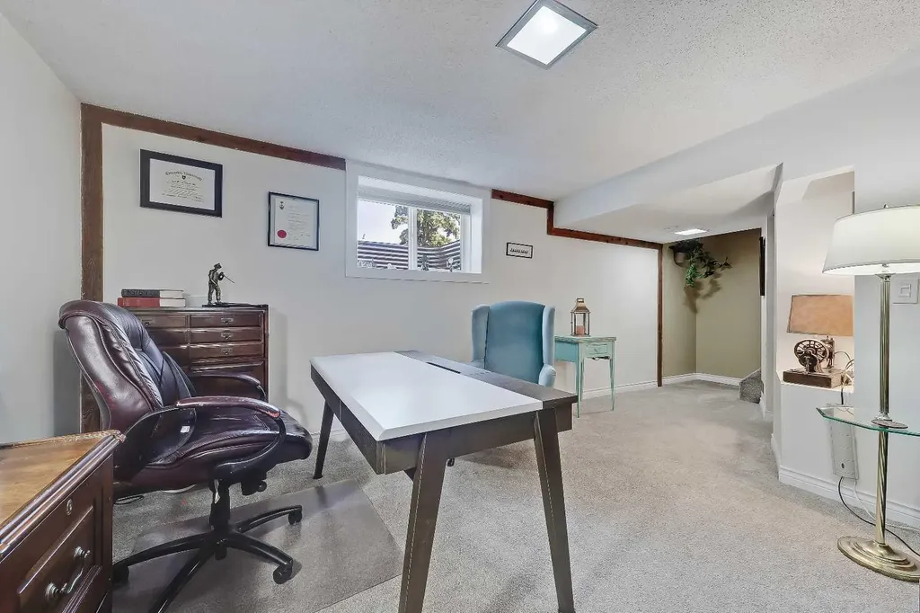 185 Springwood Drive SW Calgary AB T2W 0L2