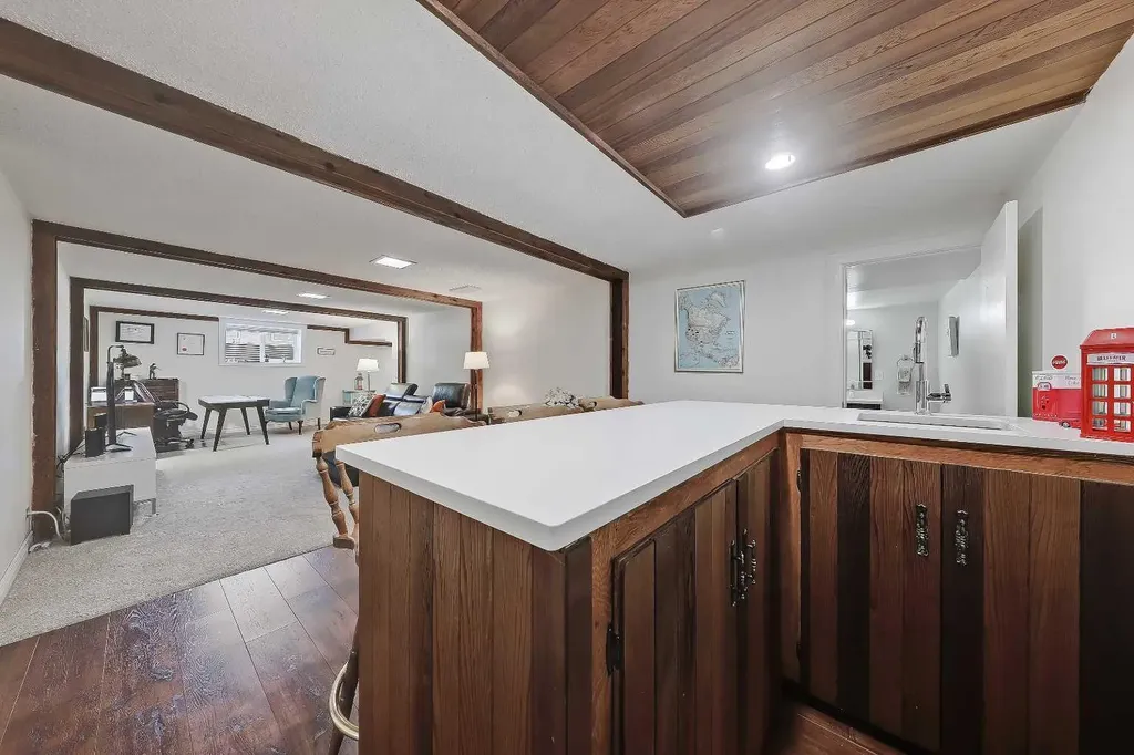 185 Springwood Drive SW Calgary AB T2W 0L2