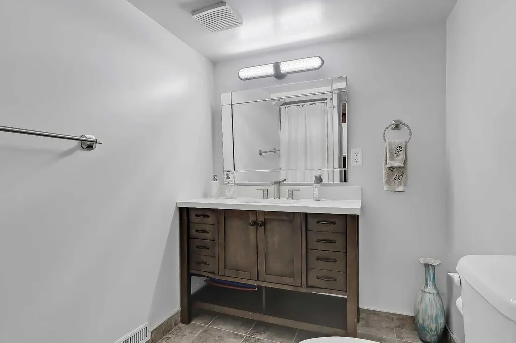 185 Springwood Drive SW Calgary AB T2W 0L2