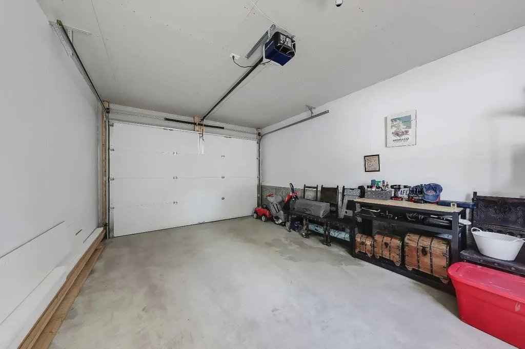 185 Springwood Drive SW Calgary AB T2W 0L2