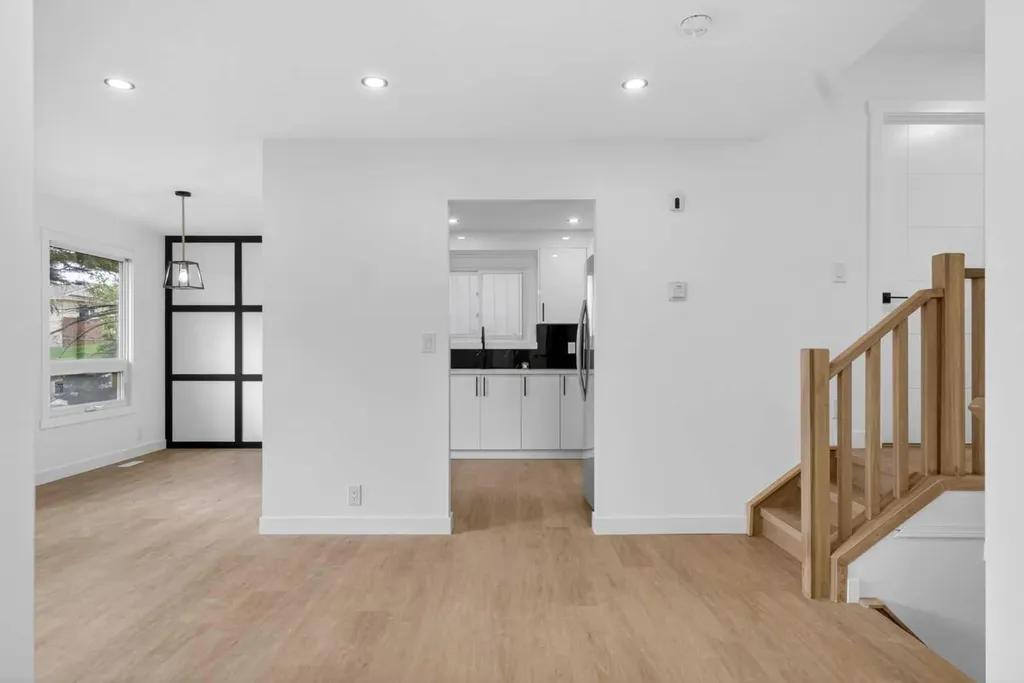 304 Beddington Circle NE Calgary AB T3K 1K7
