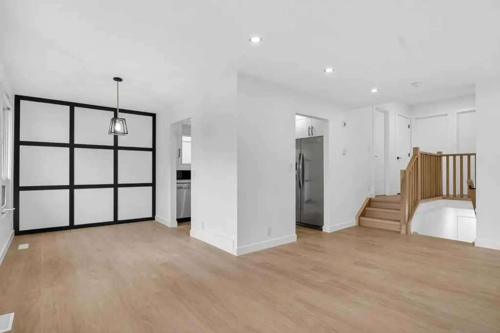 304 Beddington Circle NE Calgary AB T3K 1K7