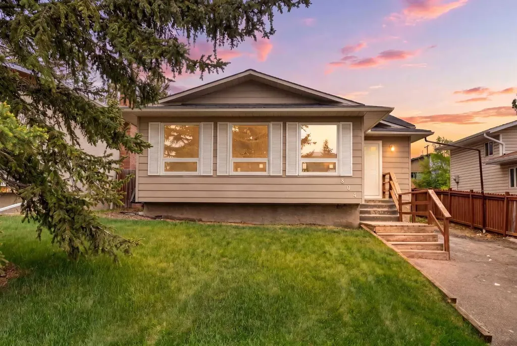 304 Beddington Circle NE Calgary AB T3K 1K7