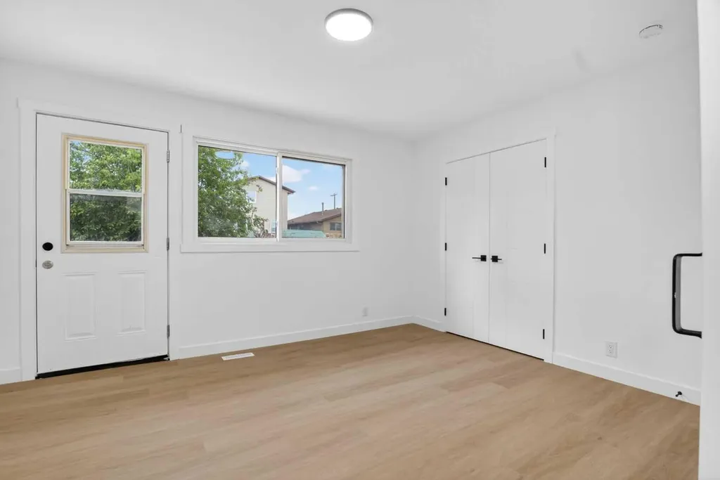 304 Beddington Circle NE Calgary AB T3K 1K7