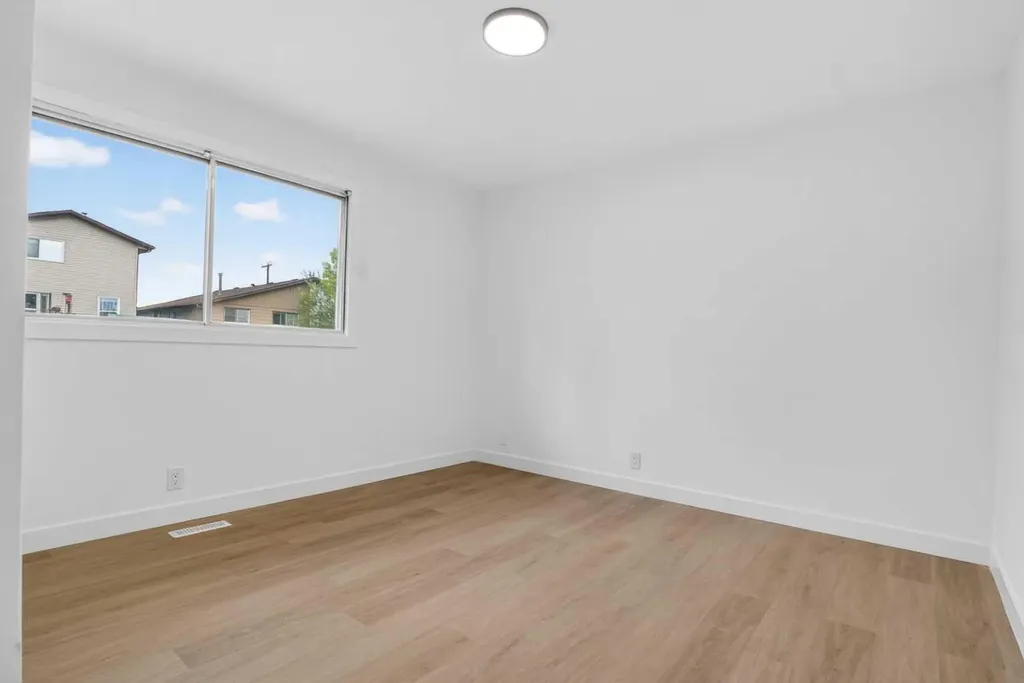 304 Beddington Circle NE Calgary AB T3K 1K7