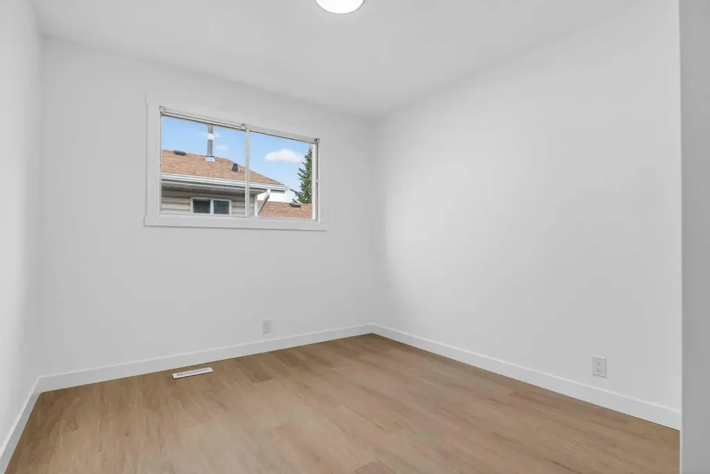 304 Beddington Circle NE Calgary AB T3K 1K7