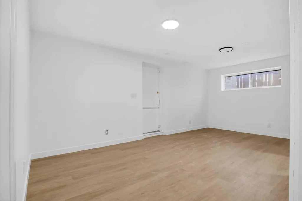 304 Beddington Circle NE Calgary AB T3K 1K7