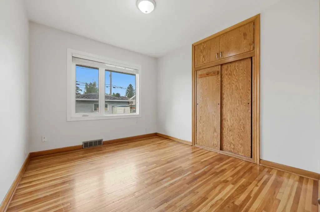 1159 Radnor Avenue NE Calgary AB T2E 5H7