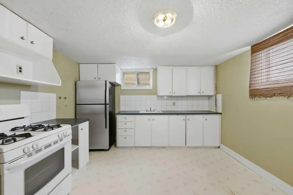 1159 Radnor Avenue NE Calgary AB T2E 5H7