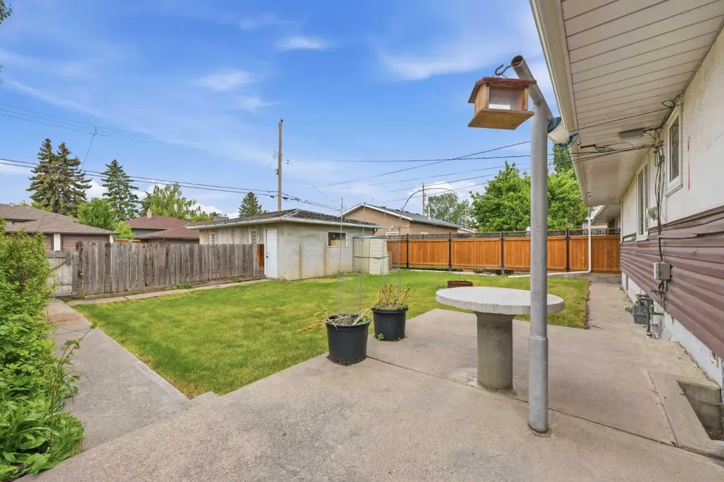 1159 Radnor Avenue NE Calgary AB T2E 5H7