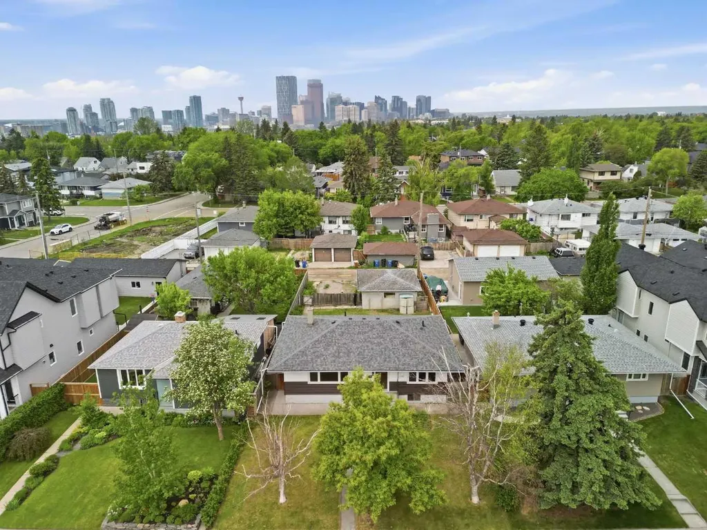 1159 Radnor Avenue NE Calgary AB T2E 5H7