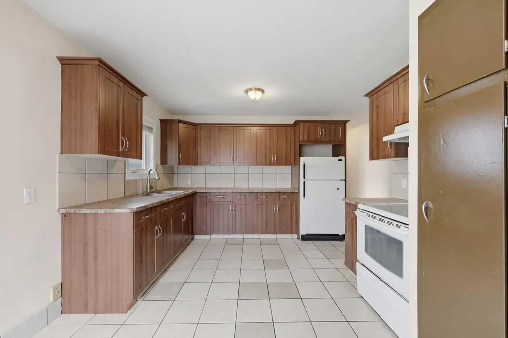 1159 Radnor Avenue NE Calgary AB T2E 5H7