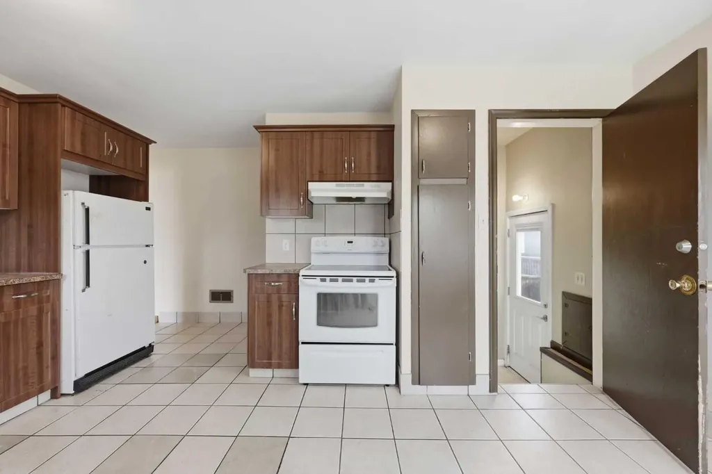 1159 Radnor Avenue NE Calgary AB T2E 5H7