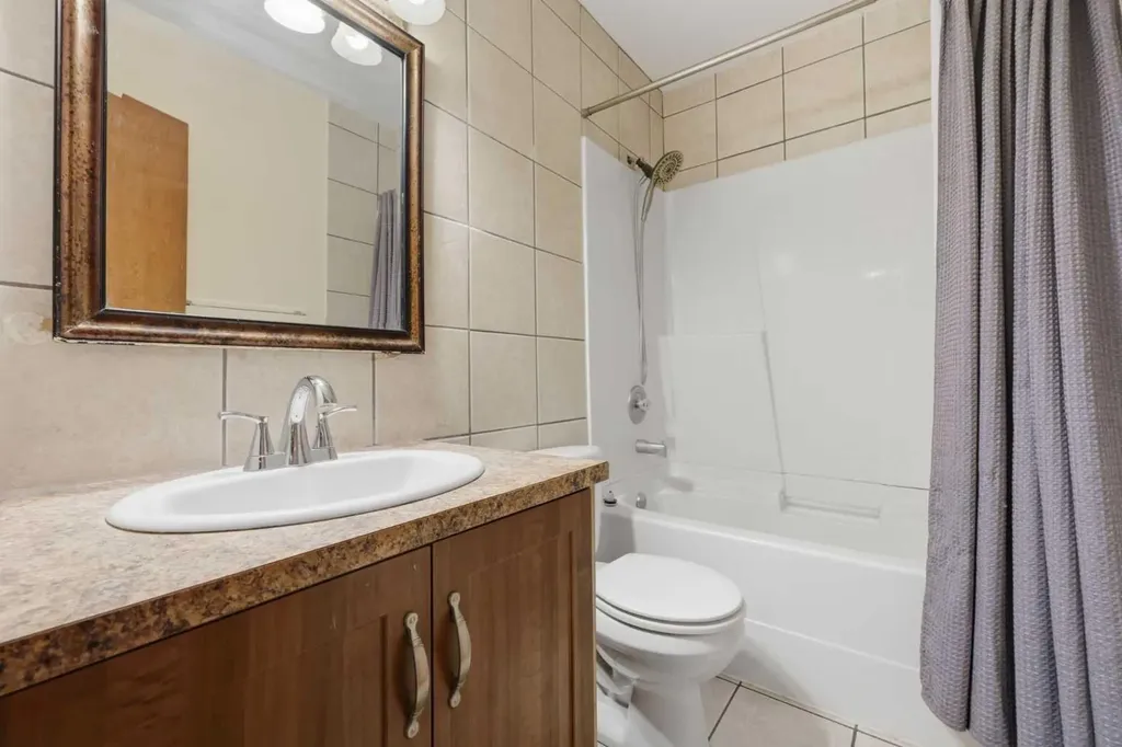 1159 Radnor Avenue NE Calgary AB T2E 5H7